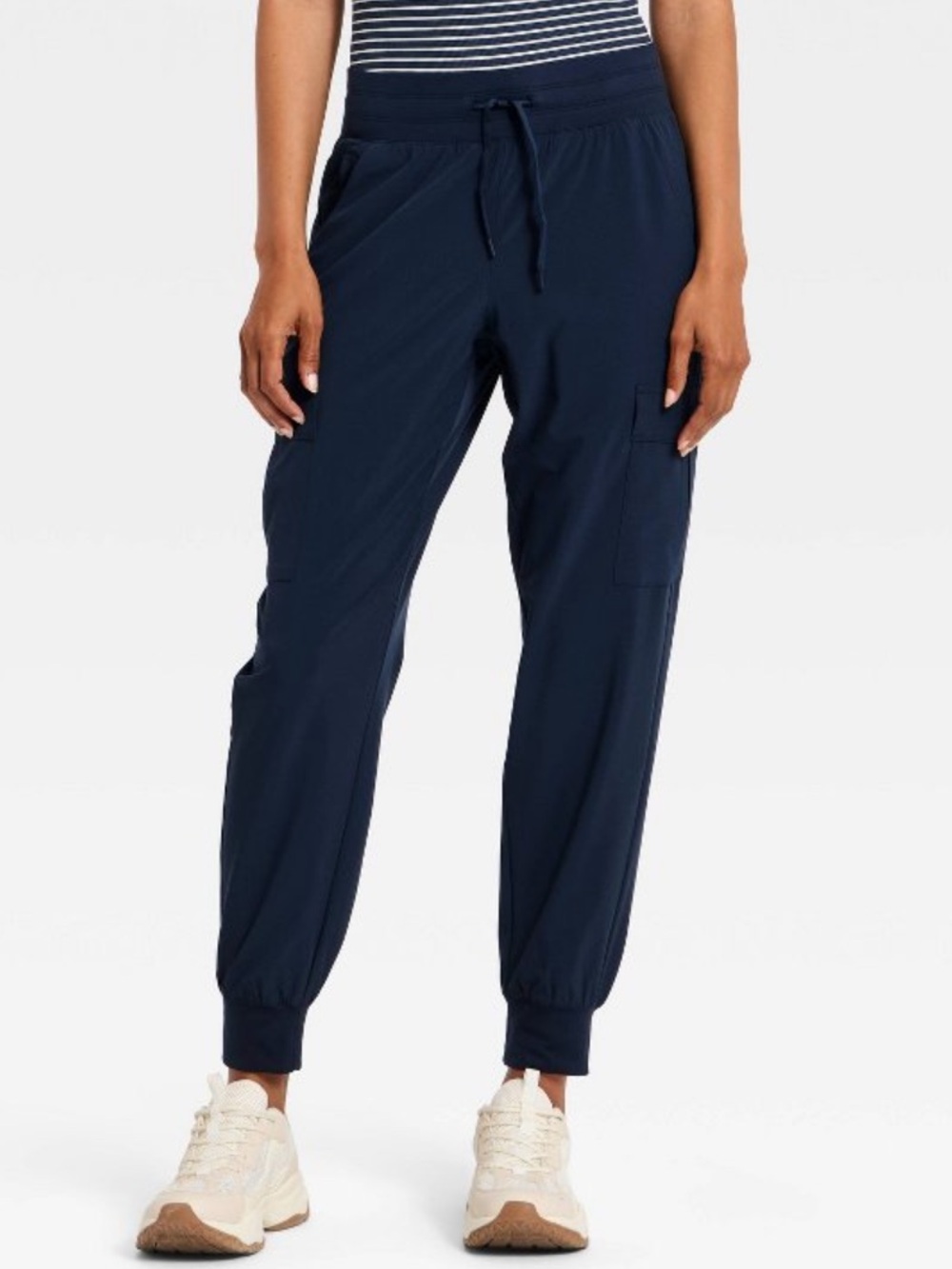 NWT All in Motion Active Light Mid-Rise Jogger Pants